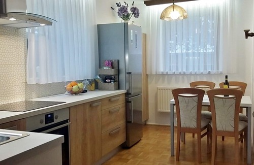 Bled House | Charming Apartment in Bled with Ocean View & Breakfast