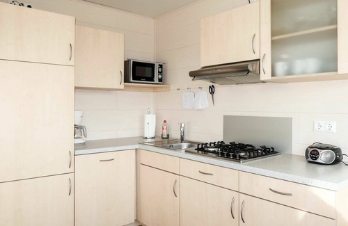 Bad Emstal House | Inviting Villa Apartment with Pool, Pets Welcome & WiFi