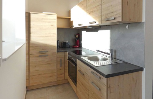 Mistelgau House | Inviting Villa Apartment for 4 with Terrace & Pet Friendly