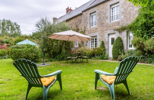 Sartilly-Baie-Bocage Villa | Cozy Apartment for 3 with Ocean View and Modern Amenities