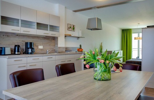 Grossposna House | Inviting Apartment for 4 with Terrace, WiFi & Parking