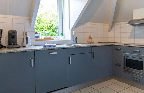 Municipality of Dalfsen House | Relaxing Villa Apartment for 6 with Pool, WiFi & Terrace