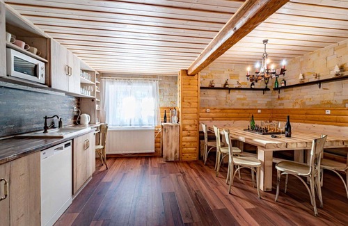 Rokytnice nad Jizerou Villa | Cosy apartment in villa for 24 people with WIFI, TV, patio, pets allowed and panoramic view