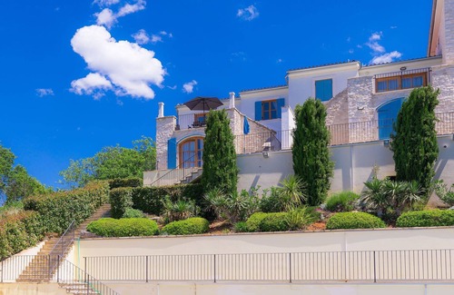 Bibali House | Cozy Villa Apartment for 6 with Pool & Ocean Views