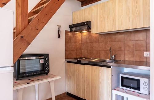 Sagone House | Cosy apartment in villa for 6 guests with TV, terrace, pets allowed and parking