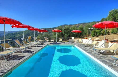 Pontassieve Villa | Cozy Villa Apartment with Pool & Panoramic Views