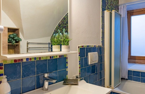 Tione di Trento Apartment | Comfortable Apartment for 6 with WIFI, Balcony & Pets Welcome