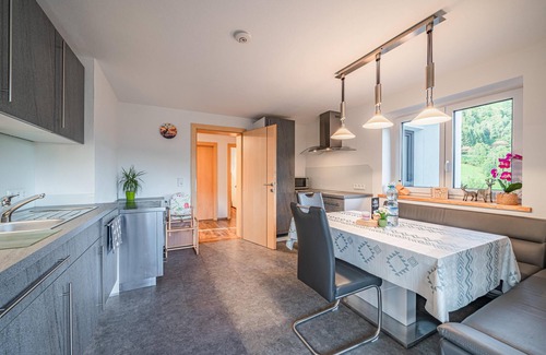 Stuhlfelden Apartment | Comfortable Apartment Just 10 Minutes from the Ski Lift