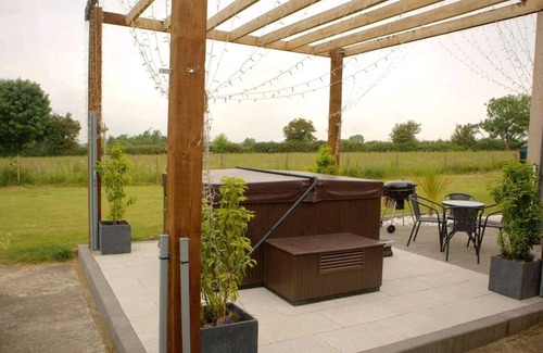 Bushmills Apartment | Charming Countryside Apartment Near North Coast with Spa
