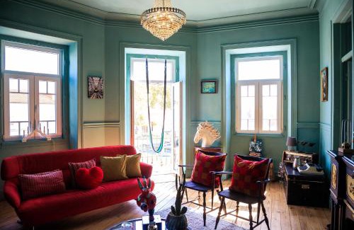 Coruche Apartment | Cozy Coruche Retreat with Oceanfront Views and Breakfast
