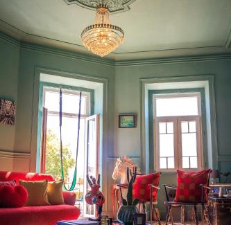 Coruche Apartment | Cozy Coruche Retreat with Oceanfront Views and Breakfast
