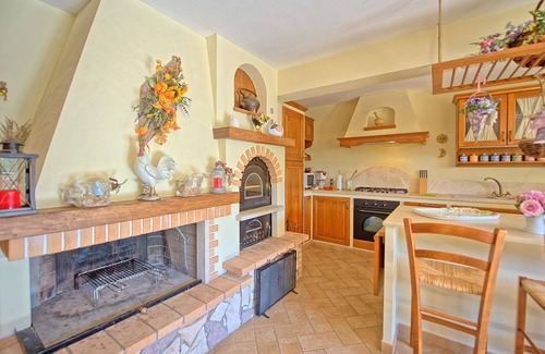 Villa A Sesta Apartment | Inviting Apartment with Pool, A/C and Panoramic Views