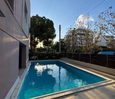 Glyfada Apartment | Cosy apartment with shared pool and garden