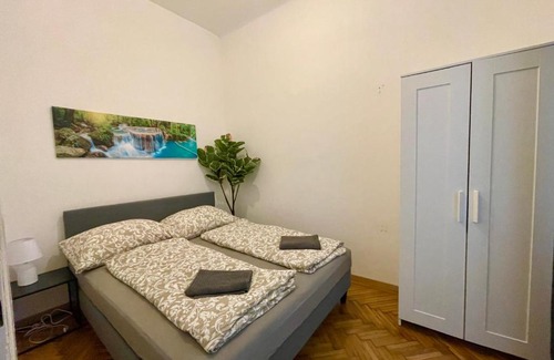 Wahring Apartment | Cosy Apartment with Terrace & Free Parking