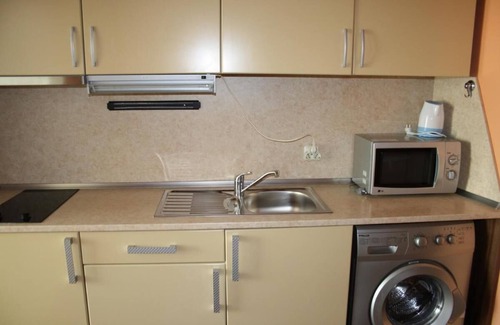 Chernomorets Apartment | Beachside Apartments Del Sol with Pool and Breakfast
