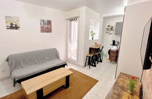Villejuif Apartment | Cosy Appart. just outside Paris