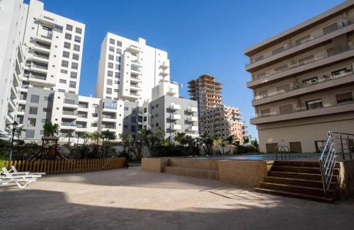 Ain Harrouda Apartment | Cosy appartement 2 BR avec vue panoramique piscine