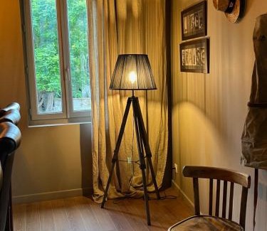 Segoufielle Apartment | Charming Cosy Appartement Escapade with Terrace & Parking