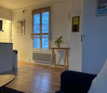 Arcueil Apartment | Bright and Inviting Pet-Friendly Apartment for Relaxing Stays
