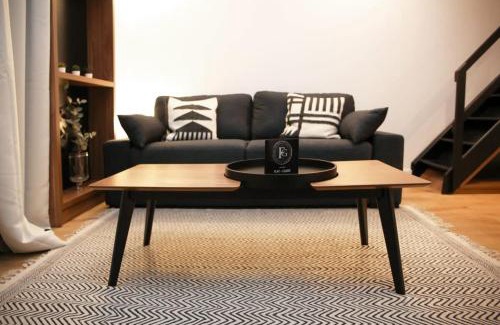 Bonne-Nouvelle Apartment | Stylish Mezzanine Studio Apartment - Family-Friendly Retreat