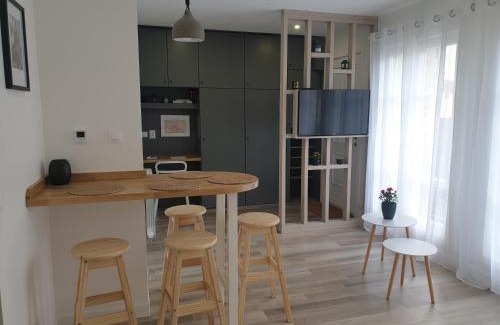 Clamart Apartment | Cozy Apartment in Clamart Percy Paris - Rated 9.6/10