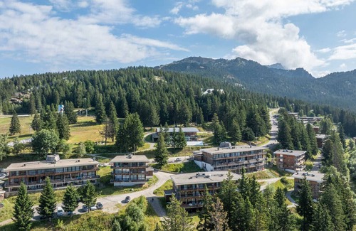 Chamrousse Apartment | Cozy Apartment for 4-6 Guests with Terrace & Great Amenities