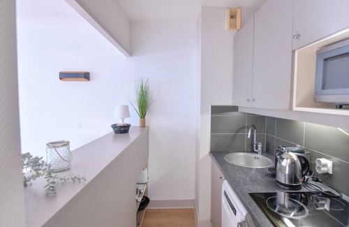 Combat Apartment | Cosy Apt With Balcony Near Buttes Chaumont