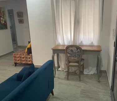 Ain Zaghouan Apartment | Inviting Artist Retreat: 1 BR in Ain Zaghouan, Rated 10/10