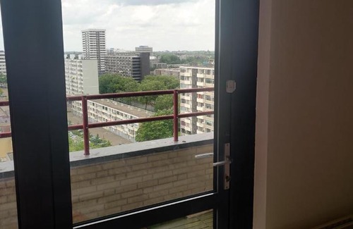 Zuidwest Apartment | Inviting 3 Bedroom Apartment - Family-Friendly Comfort