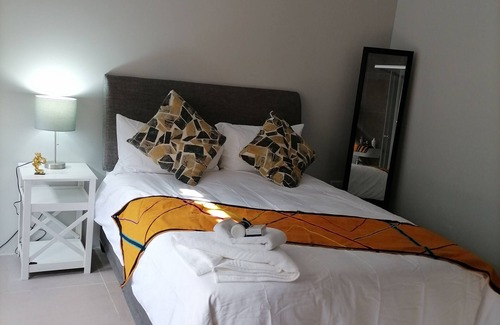 Khayelitsha Bed & Breakfast | Charming BnB Retreat in Secluded Ilitha Park, Khayelitsha