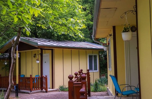 Kamena House | Comfortable Bungalow for 2-3 with Breakfast Included