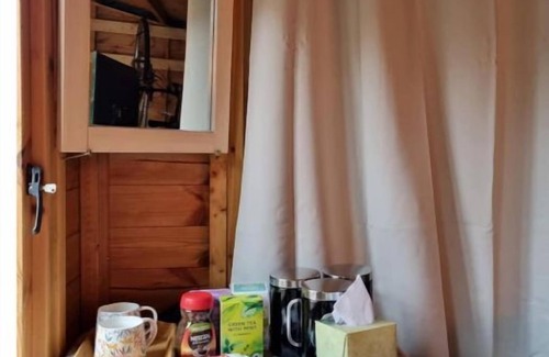 Newbury Park Cabin | Cozy Cabin with Free Parking Steps from Central London