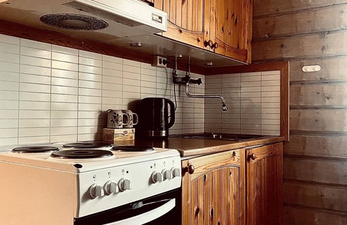 Arjeplog O Cabin | Inviting Cabin Retreat in Swedish Lapland with Spa & Kitchen