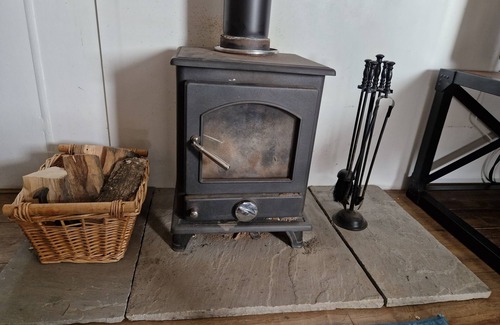 Romney Marsh Cabin | Welcoming Cabin on The Romney Marsh with Family-Friendly Amenities