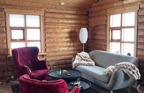Blaskogabyggd House | Inviting Cabin with Breathtaking Geysir Views and Kitchen