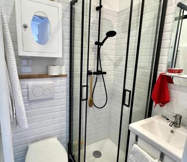 Romainville Apartment | Cosy-Carnot