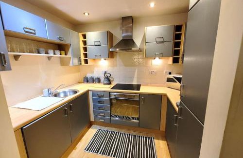 Nantwich Apartment | Modern Apartment in the Heart of the City, Family-Friendly