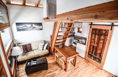 Saint-Martin Ski Chalet | Charming Chalet in Val d’Hérens with Kitchen & Pet-Friendly