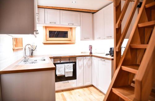 Saint-Martin Ski Chalet | Charming Chalet in Val d’Hérens with Kitchen & Pet-Friendly