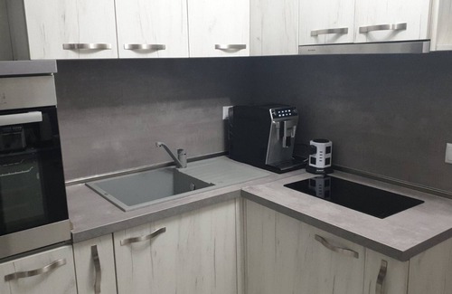 Blagoevgrad Apartment | Cozy Apartment with Breakfast and Kitchen Amenities