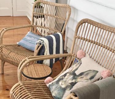 Kiama House | Inviting Coastal Cottage at Allwood Harbour with Ocean Views