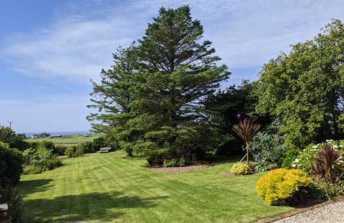 Monreith House | Inviting Coastal Retreat with a Pet-Friendly Garden