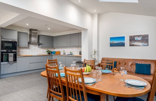 High Wycombe House | Cosy & Comfy Home in High Wycombe & The Chilterns| Pass the Keys