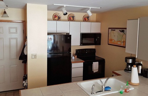 Mountain House Condo | Inviting Condo with Mountain Views & Spa Access Near Lifts