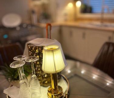 Bawtry Apartment | Charming Cosy Cottage 1 - Central Bawtry with Ocean Views