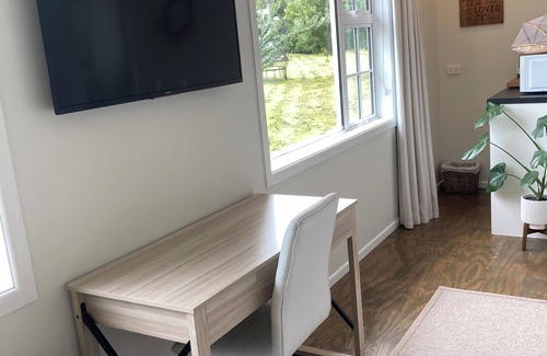 Wellington Cottage | Cosy Cottage Getaway (with breakfast &EVcharge) enjoy the country 20min from CBD