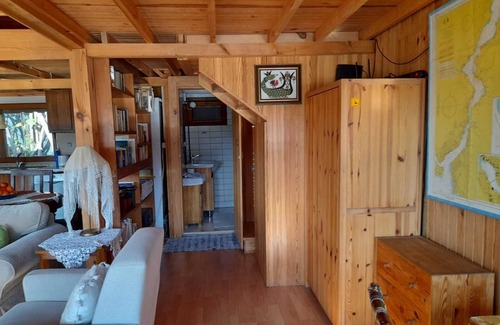 Ula Ski Chalet | Charming Cottage with Ocean View and Pool Access