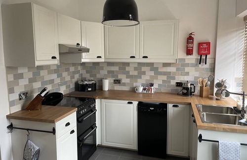 Burtersett Cottage | Idyllic Cottage Retreat in Yorkshire Dales with Pool & Breakfast