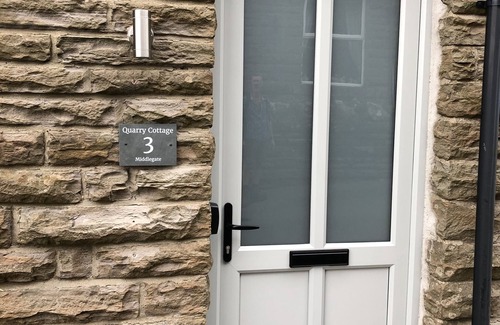 Burtersett Cottage | Idyllic Cottage Retreat in Yorkshire Dales with Pool & Breakfast