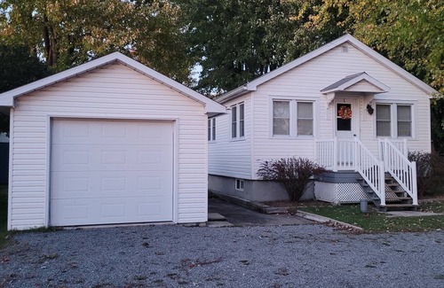 South Glengarry Cottage | Cosy Cottage on lake Francis